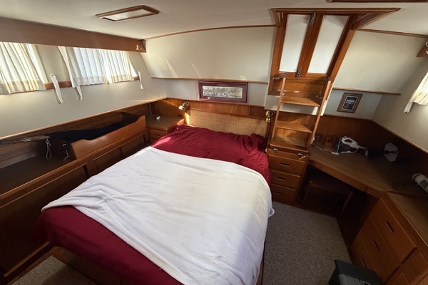 Grand Banks 42 Classic Yacht For Sale