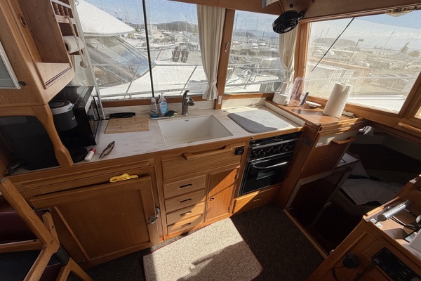 Evening Star 42ft Grand Banks Yacht For Sale