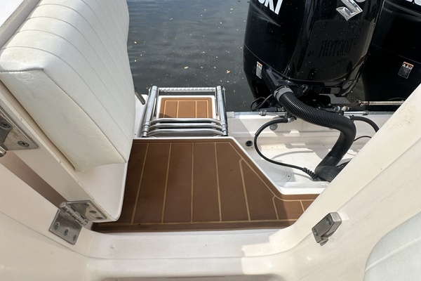 Reel Doctor 32ft Grady White Yacht For Sale