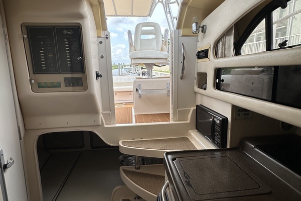 Reel Doctor 32ft Grady White Yacht For Sale