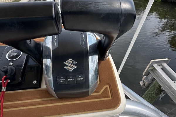 Reel Doctor 32ft Grady White Yacht For Sale