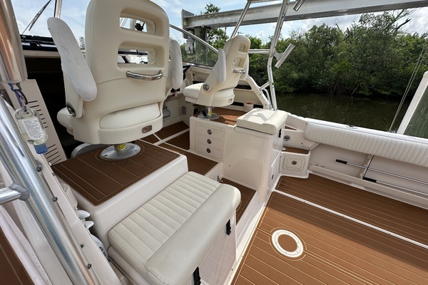 Reel Doctor 32ft Grady White Yacht For Sale
