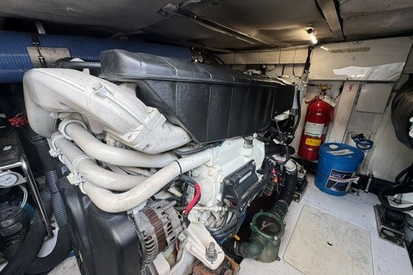 Lady Lau 50ft Azimut Yacht For Sale