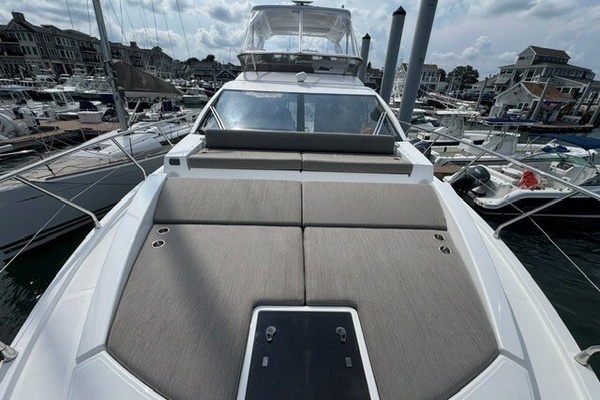Lady Lau 50ft Azimut Yacht For Sale