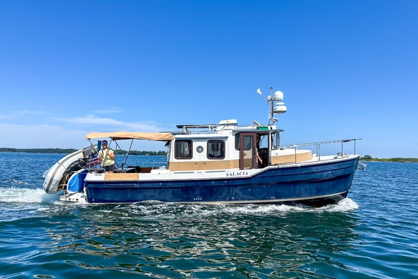 2013 Ranger Tugs R-31 S