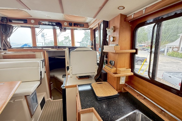 SALACIA 31ft Ranger Tugs Yacht For Sale