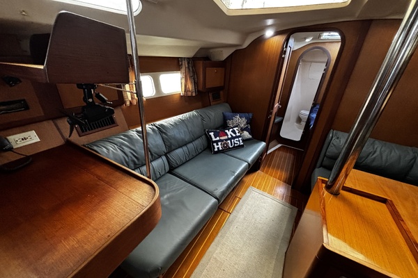 Abby Normal 41ft Hunter Yacht For Sale