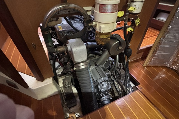 Abby Normal 41ft Hunter Yacht For Sale