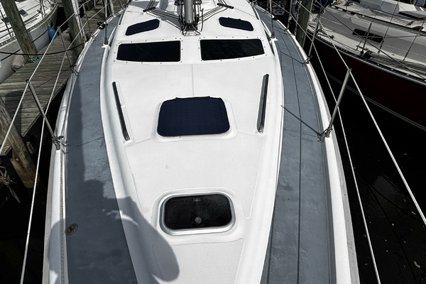 Abby Normal 41ft Hunter Yacht For Sale