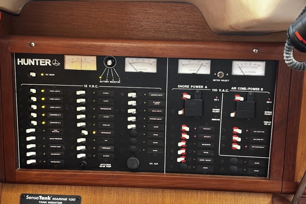 Abby Normal 41ft Hunter Yacht For Sale