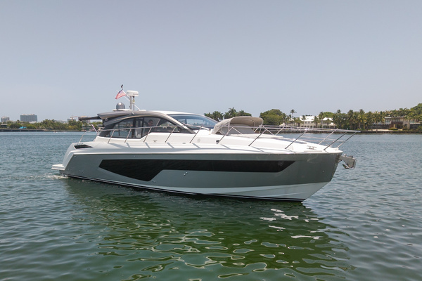 2025 Azimut 51