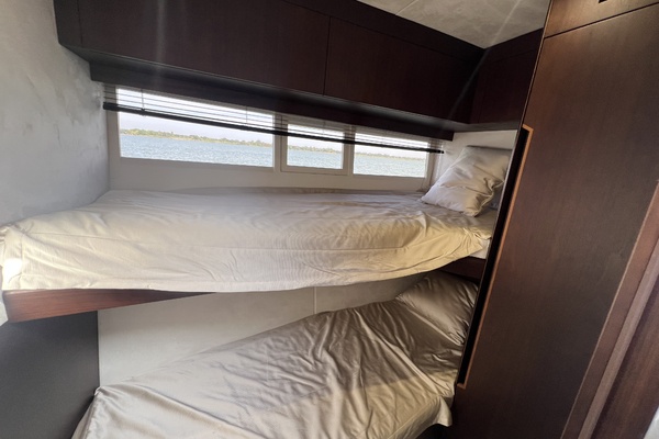 53ft Galeon Yacht For Sale