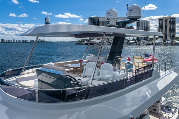 Sirena Flybridge Yacht For Sale