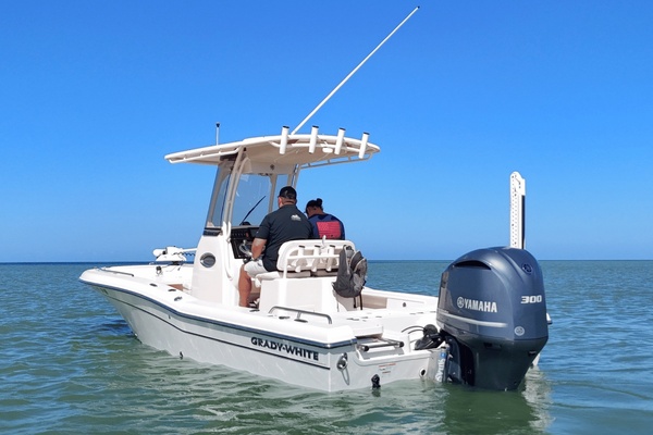 25ft Grady White Yacht For Sale