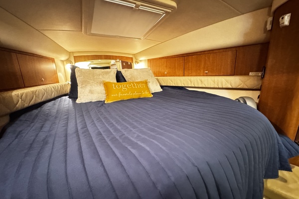 34ft Sea Ray Yacht For Sale