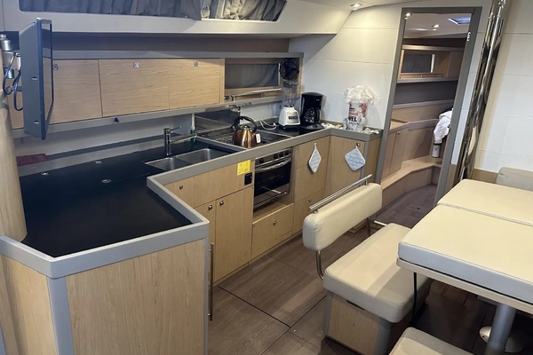 Tantalizer 45ft Beneteau Yacht For Sale