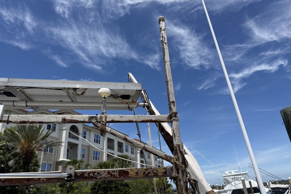 44ft Bruce Roberts Yacht For Sale