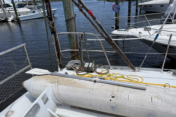44ft Bruce Roberts Yacht For Sale