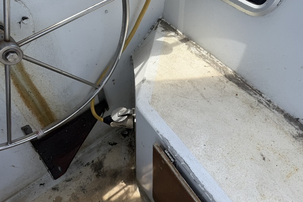 44ft Bruce Roberts Yacht For Sale