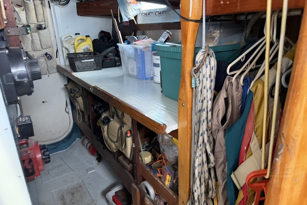 44ft Bruce Roberts Yacht For Sale