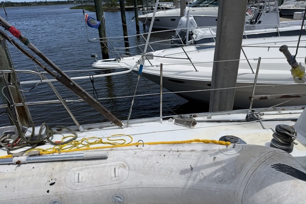 44ft Bruce Roberts Yacht For Sale
