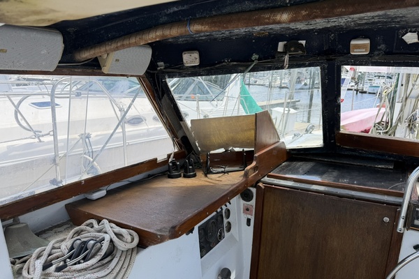 44ft Bruce Roberts Yacht For Sale