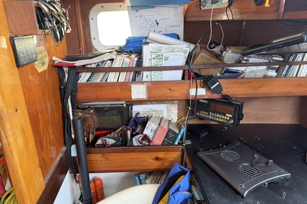 44ft Bruce Roberts Yacht For Sale