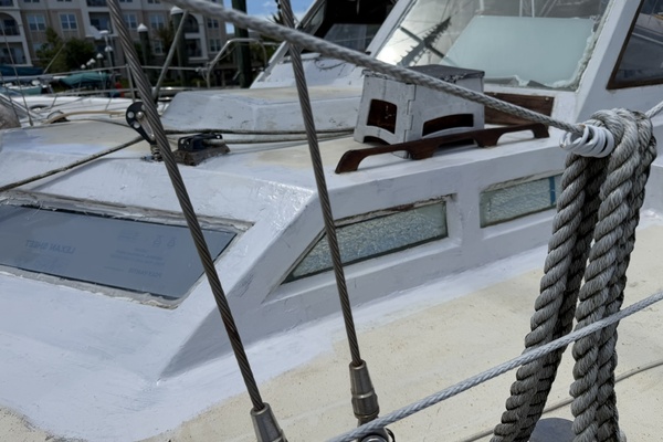 44ft Bruce Roberts Yacht For Sale