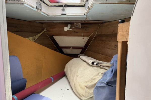 44ft Bruce Roberts Yacht For Sale