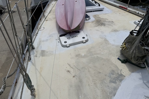 44ft Bruce Roberts Yacht For Sale