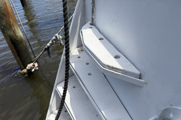 44ft Bruce Roberts Yacht For Sale