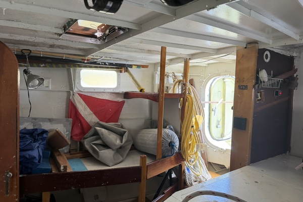 44ft Bruce Roberts Yacht For Sale