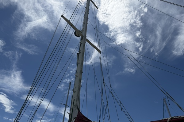 44ft Bruce Roberts Yacht For Sale