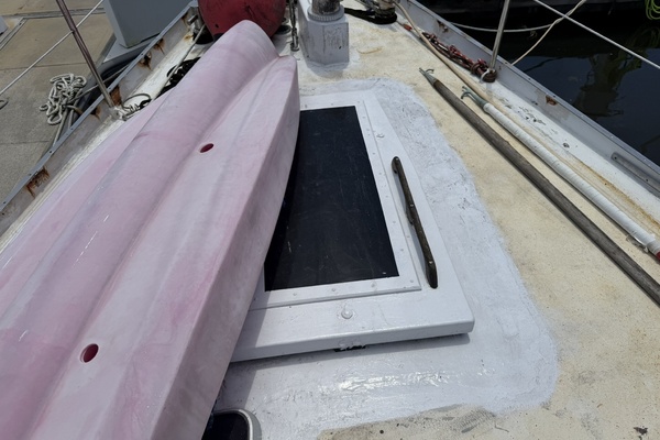 44ft Bruce Roberts Yacht For Sale