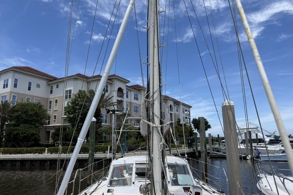 44ft Bruce Roberts Yacht For Sale