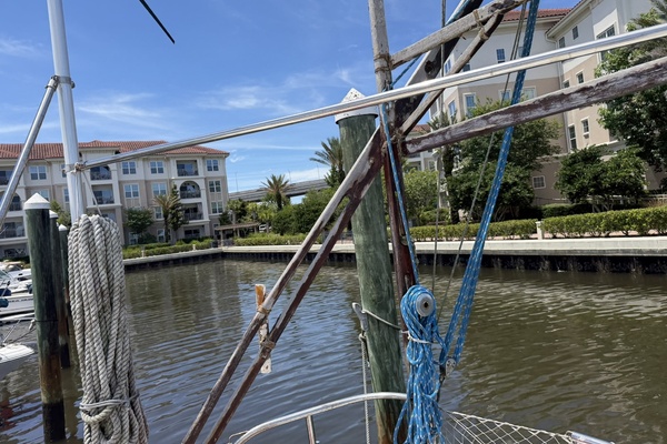 44ft Bruce Roberts Yacht For Sale