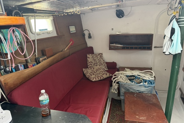 44ft Bruce Roberts Yacht For Sale