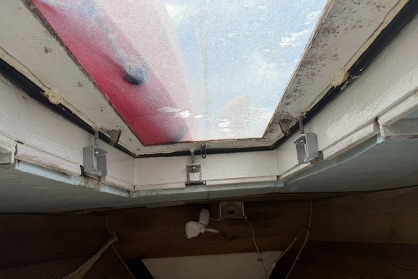 44ft Bruce Roberts Yacht For Sale