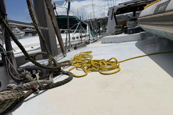 44ft Bruce Roberts Yacht For Sale