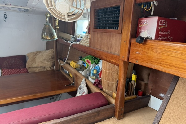 44ft Bruce Roberts Yacht For Sale