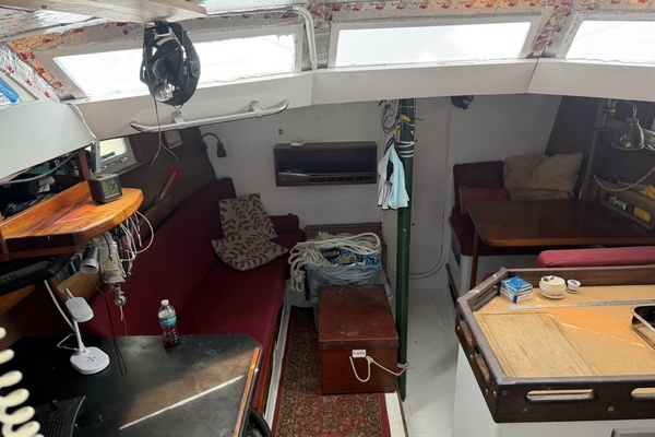 44ft Bruce Roberts Yacht For Sale