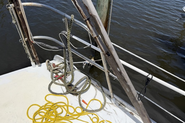 44ft Bruce Roberts Yacht For Sale