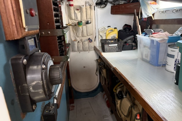 44ft Bruce Roberts Yacht For Sale