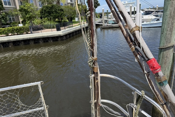44ft Bruce Roberts Yacht For Sale