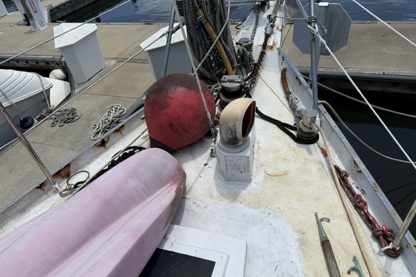 44ft Bruce Roberts Yacht For Sale