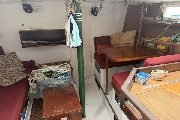44ft Bruce Roberts Yacht For Sale
