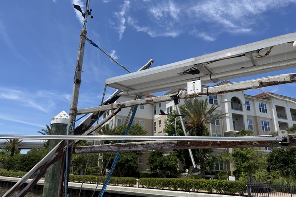 44ft Bruce Roberts Yacht For Sale