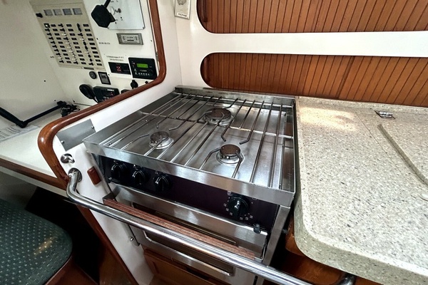 Free d Spirit 40ft Caliber Yacht For Sale