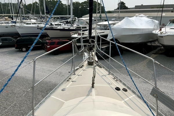 Free d Spirit 40ft Caliber Yacht For Sale