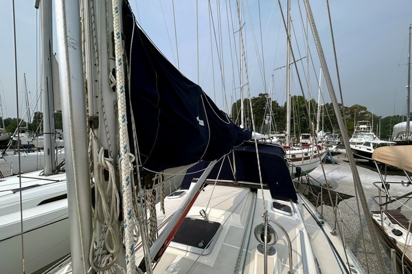 Free d Spirit 40ft Caliber Yacht For Sale